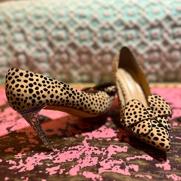 PIERRE DUMAS Leopard Bow silver heels sz 8 - Picture 5 of 12